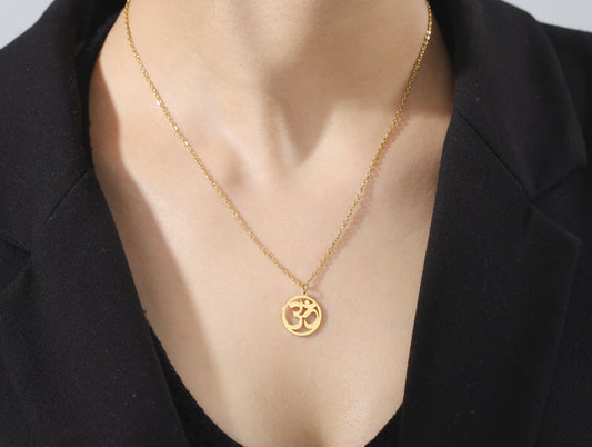 Gold Classic Aum Pendant