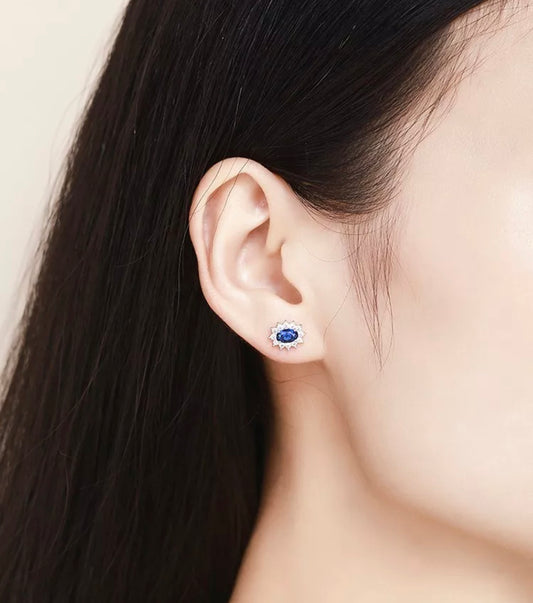 Dainty Diana Earring