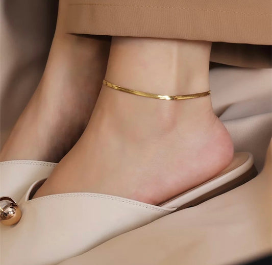 Gold Herringbone Anklet (4mm)