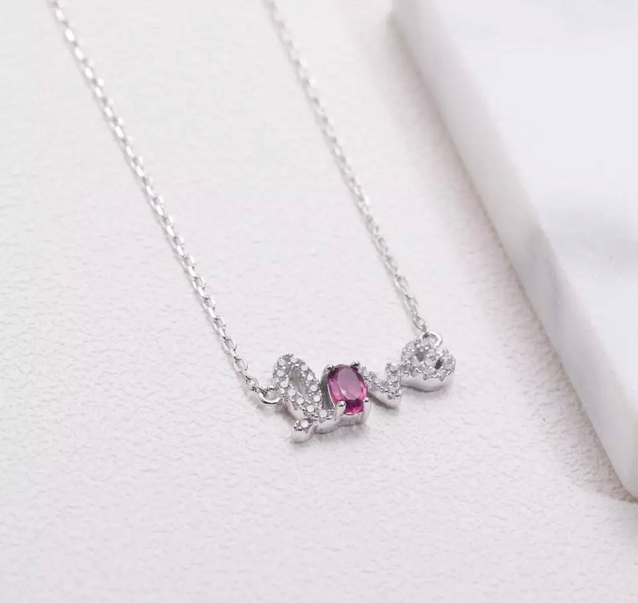 Amour Necklace