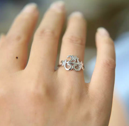 Silver Aum Ring (925)