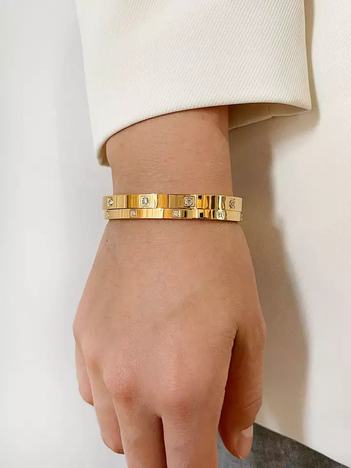 Gold Classica Bangle (4mm, 6mm)