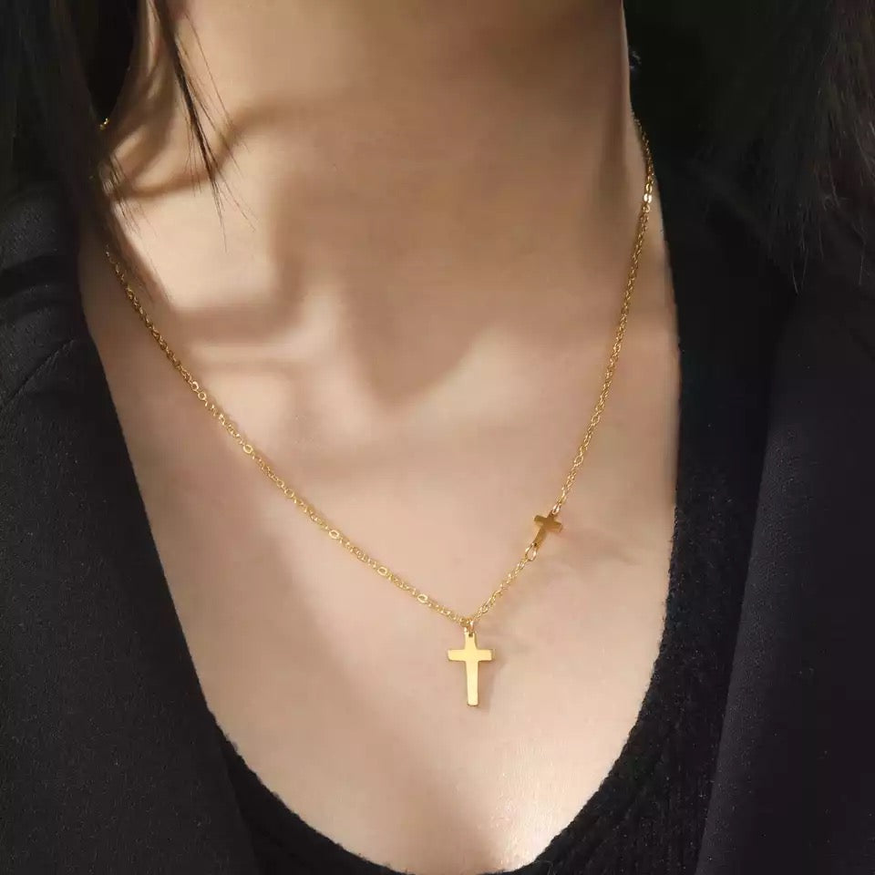 Elmarie Cross Necklace