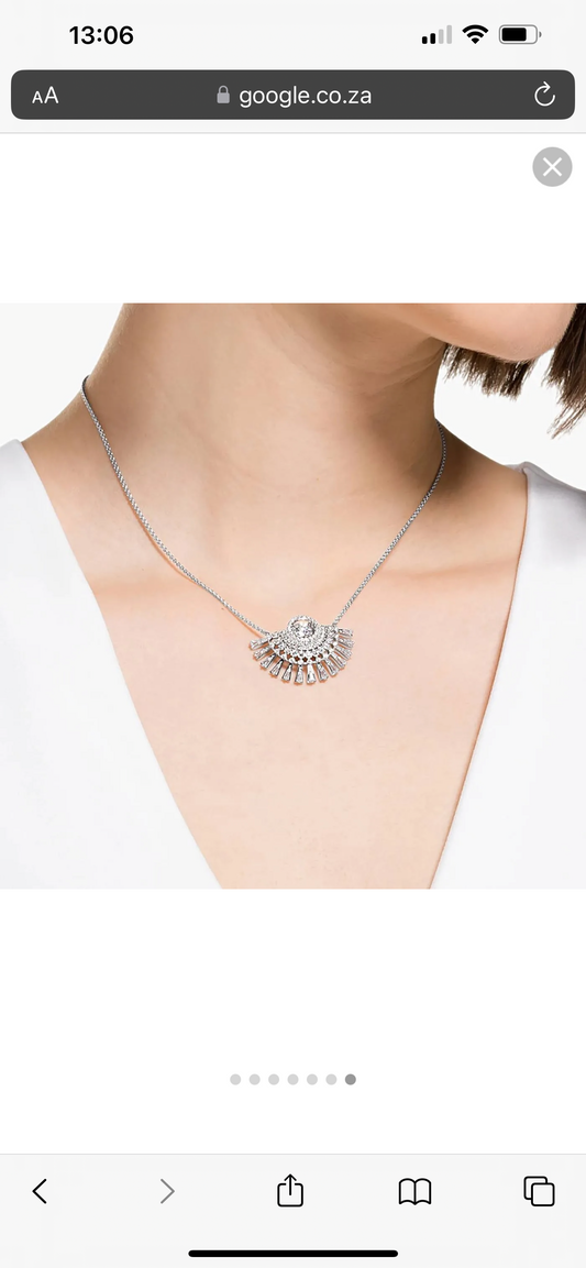 Drama Queen Floating Pendant