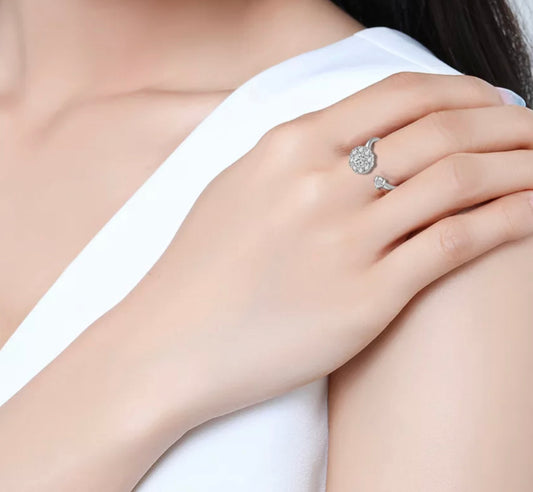 Rotating Flower Stone Ring