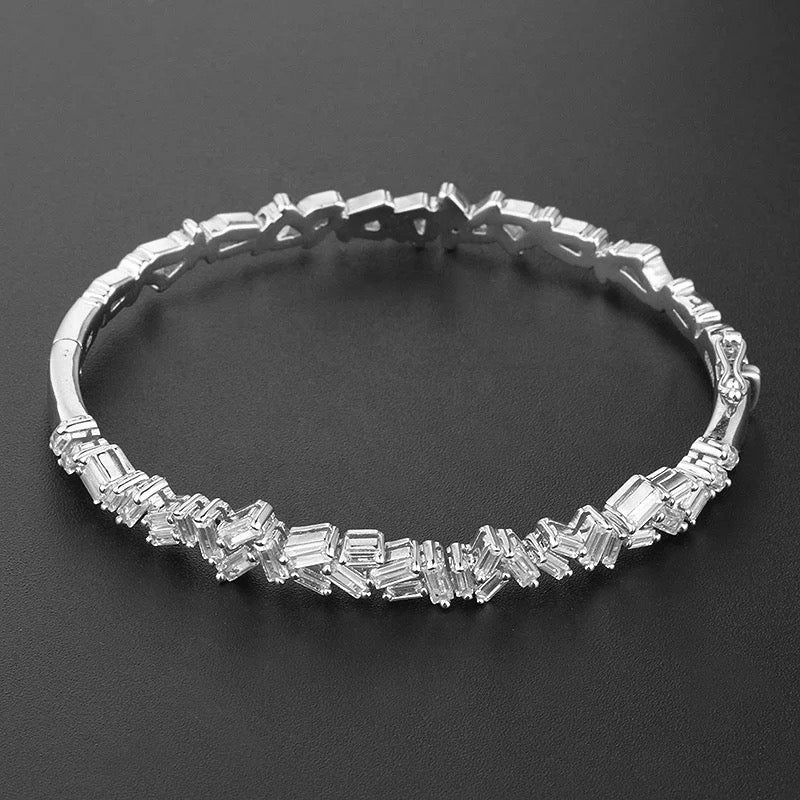 Silver Luxe Baguette Closed Bangle (925)