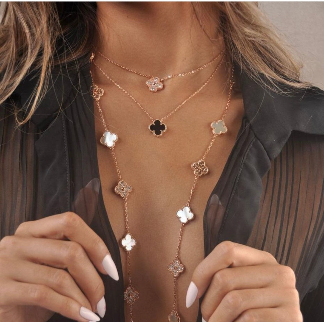 Rose Gold & Black Agate Floating Clover Necklace
