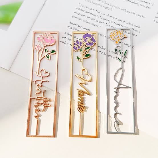Personalised BirthFlower Bookmark (Gold, Silver, Rose)