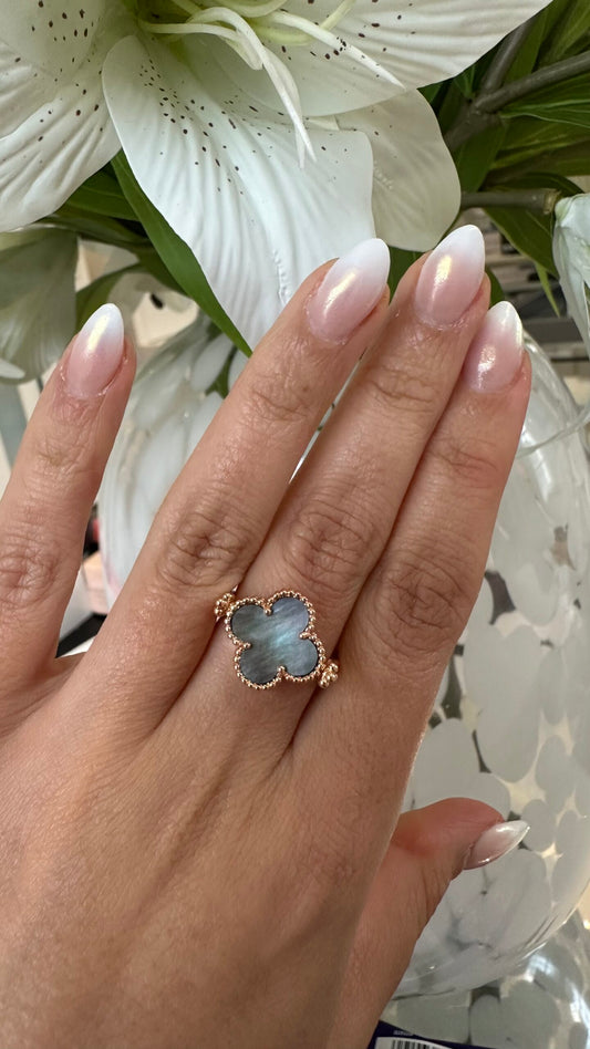 Rose Gold & Grey Pearl Reversible Clover Ring (925, Vermeil)