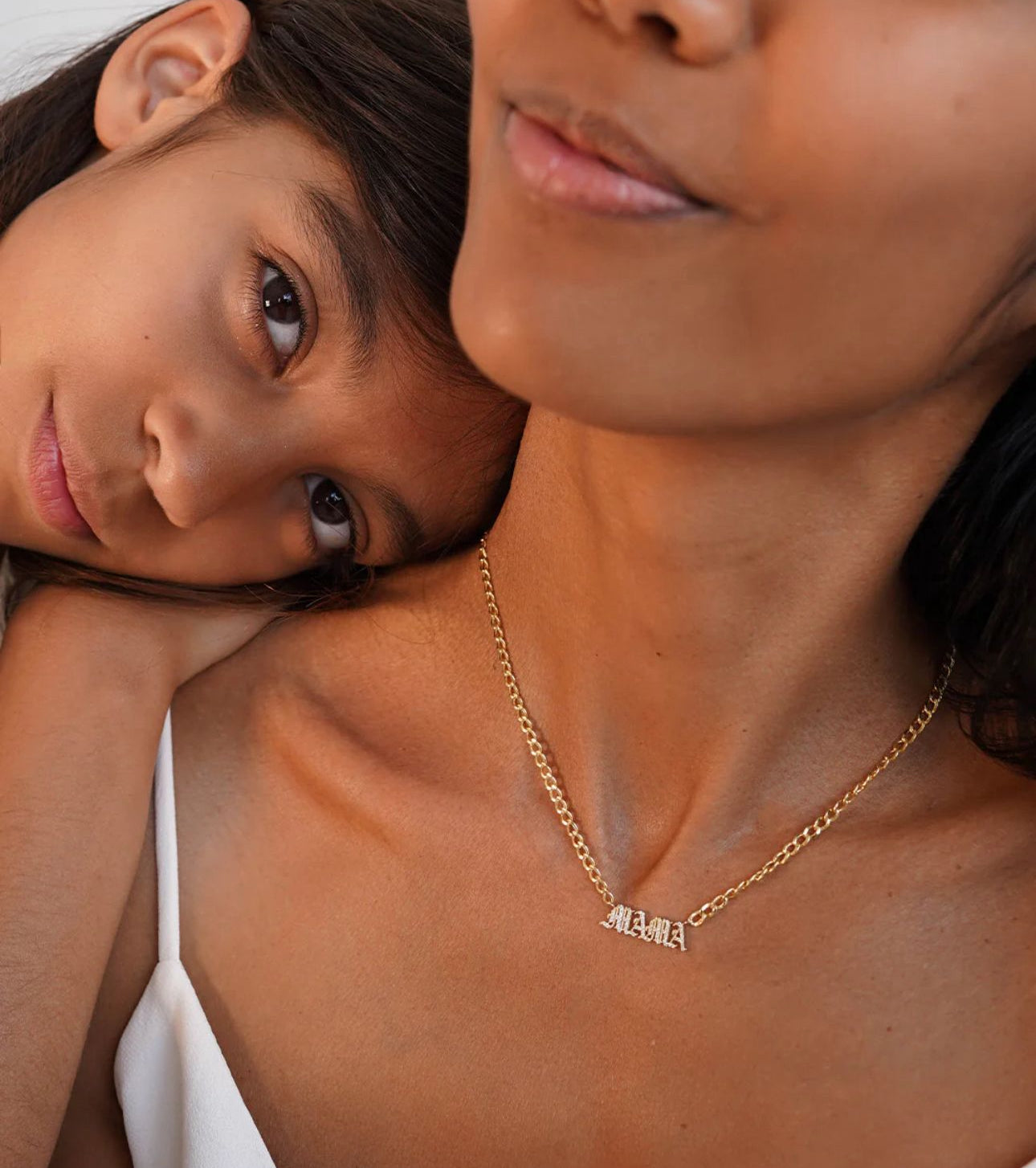 Cuban Pave Mama Nameplate Necklace (3mm)