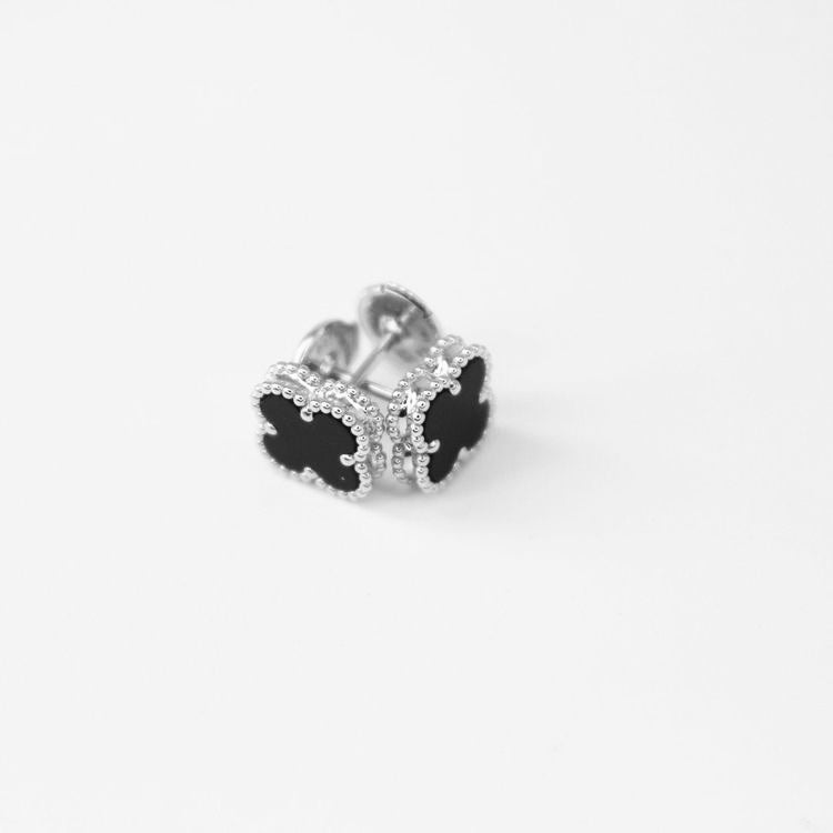 Black & Silver Dainty Clover Stud (925)