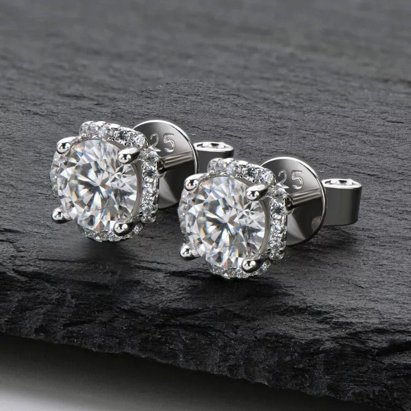 Vintage Halo Moissanite Solitaire (2TCW)