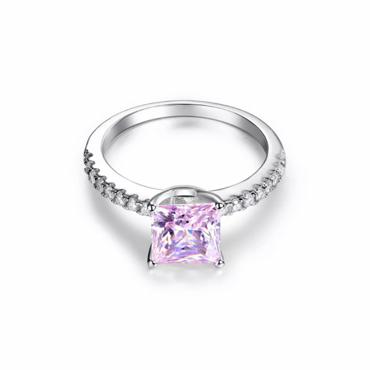 Naomi Ring