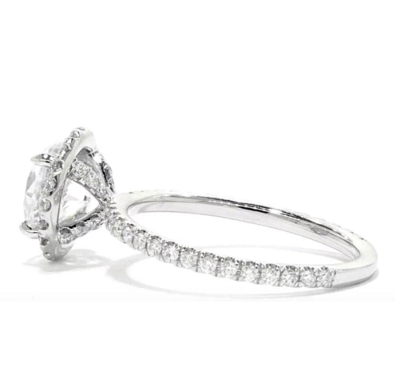 Raniah Moissanite Ring