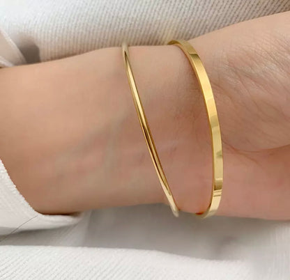 Ladies Flat Gold Midas Bangle