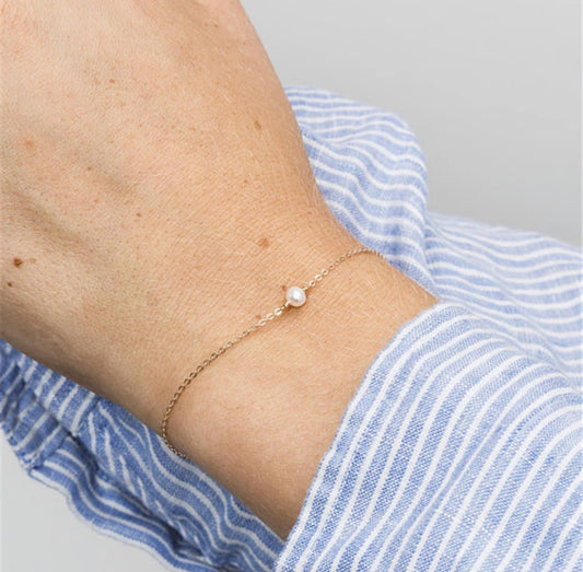 Gold Floating Pearl Bracelet