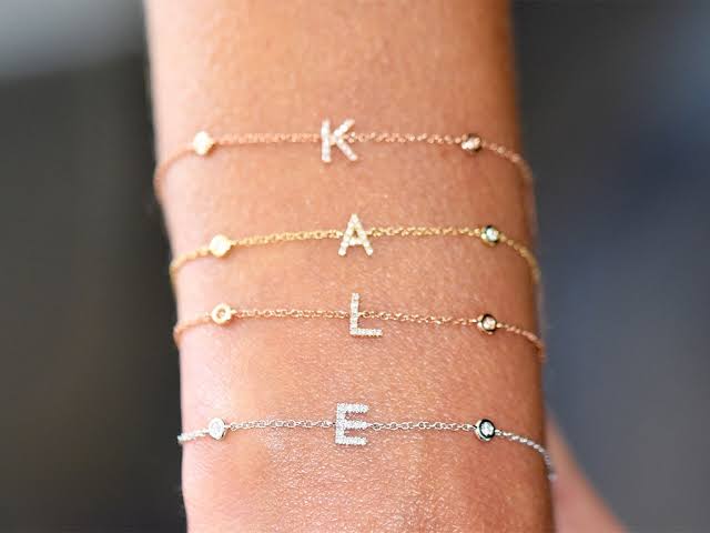 Gold Petite Initial Bracelet (925, Electroplating)