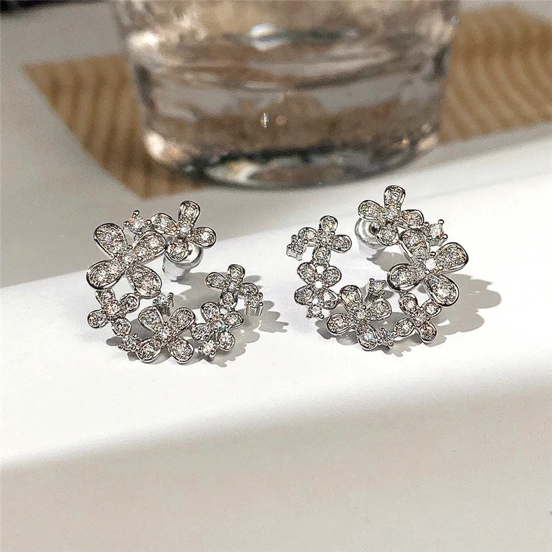 La Flora Croissant Earring