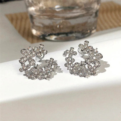 La Flora Croissant Earring