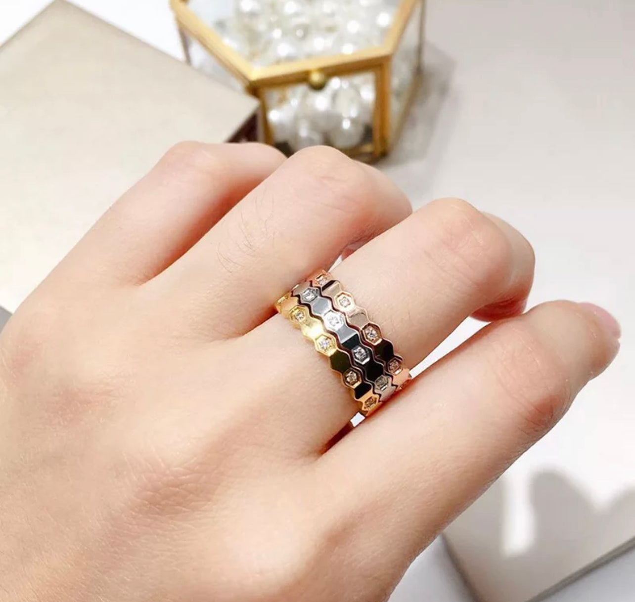 HoneyComb Kiss Stack Ring (925, Vermeil)
