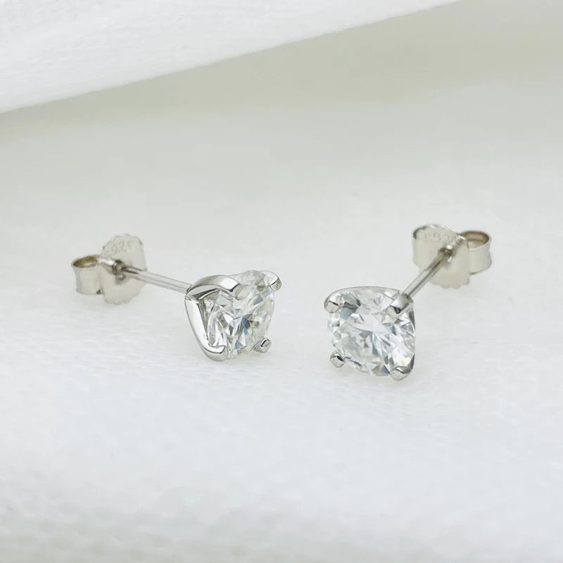 Imaan Moissanite Solitaire