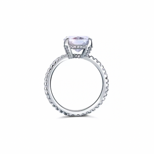 Claudia Ring
