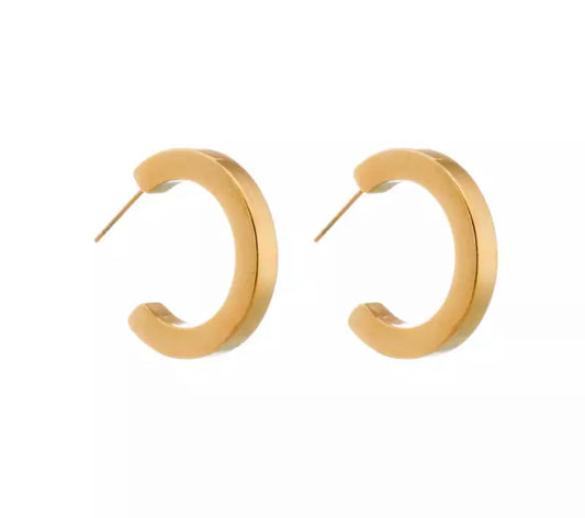 Flat Curve Hoop Earring