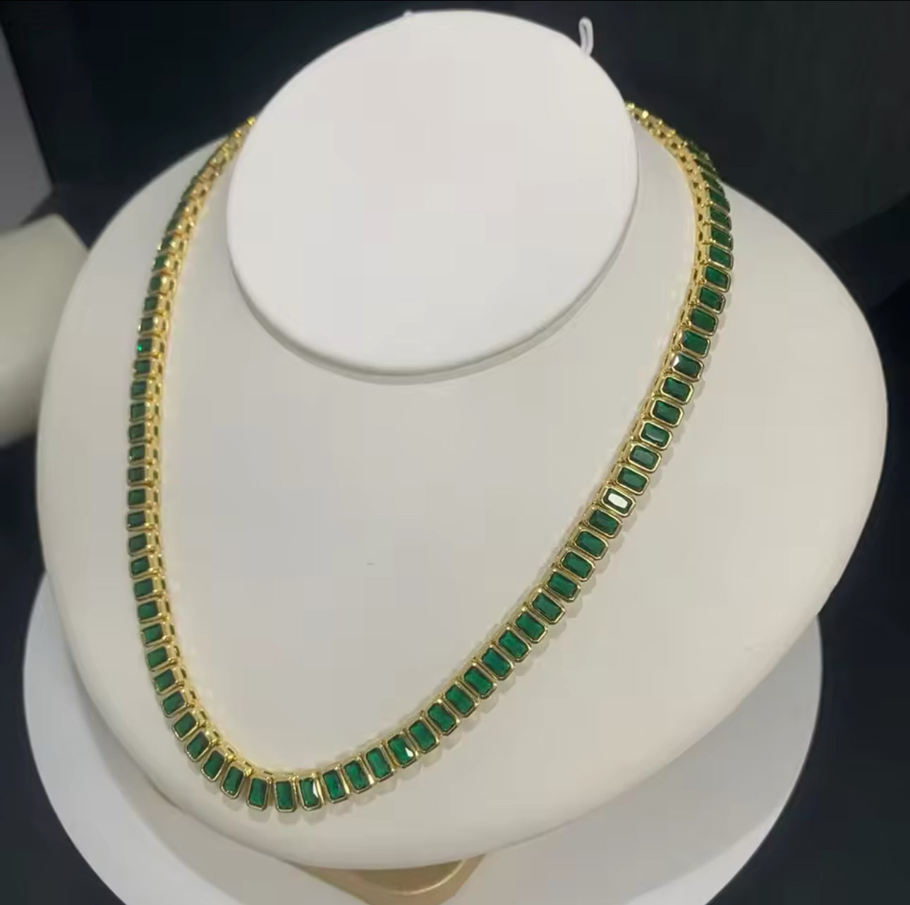 Green & Gold Emerald Bezel Tennis Set (Mix Metal)