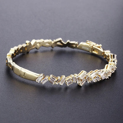 Gold Luxe Baguette Closed Bangle (925)