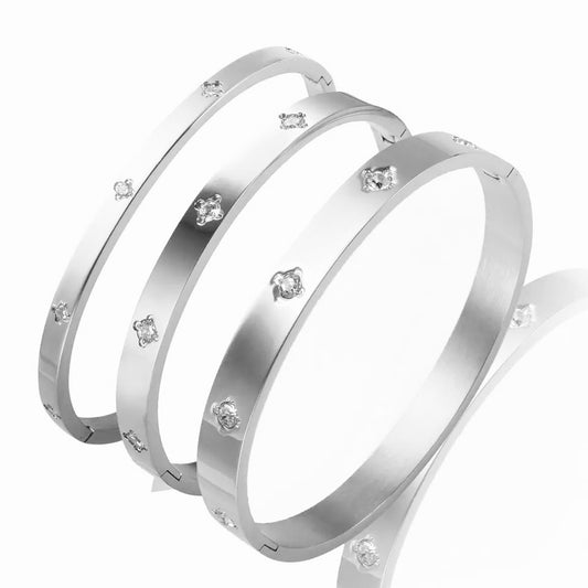 Silver 4 Point Clover Bangle