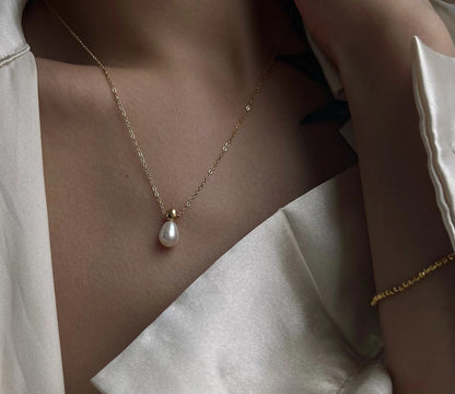 Gold Shelley Anne Pearl Necklace Set