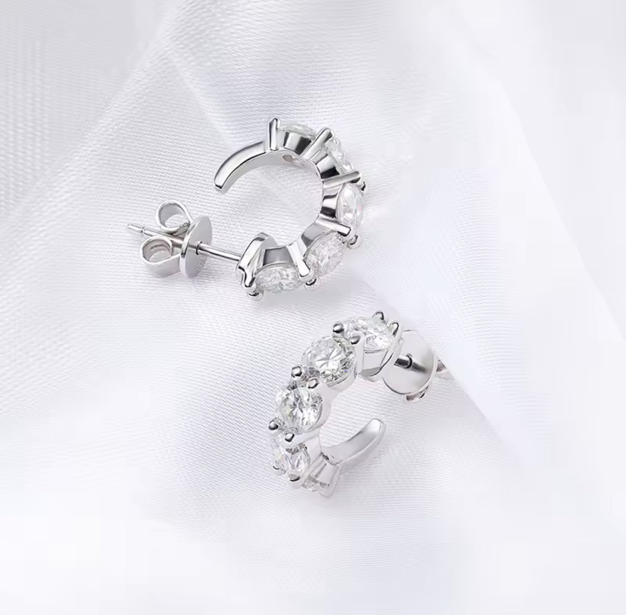 The Must Have Round Fitted Huggie 1/3 TCW Moissanite Earring (925, Vermeil)
