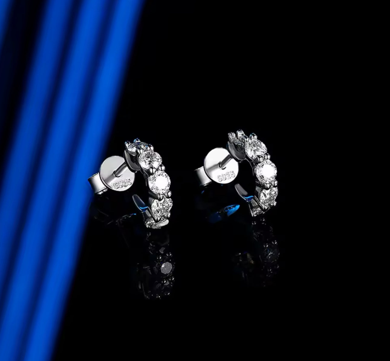 The Must Have Round Fitted Huggie 1/3 TCW Moissanite Earring (925, Vermeil)