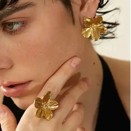 Gold Capri Floral Earrings & Ring