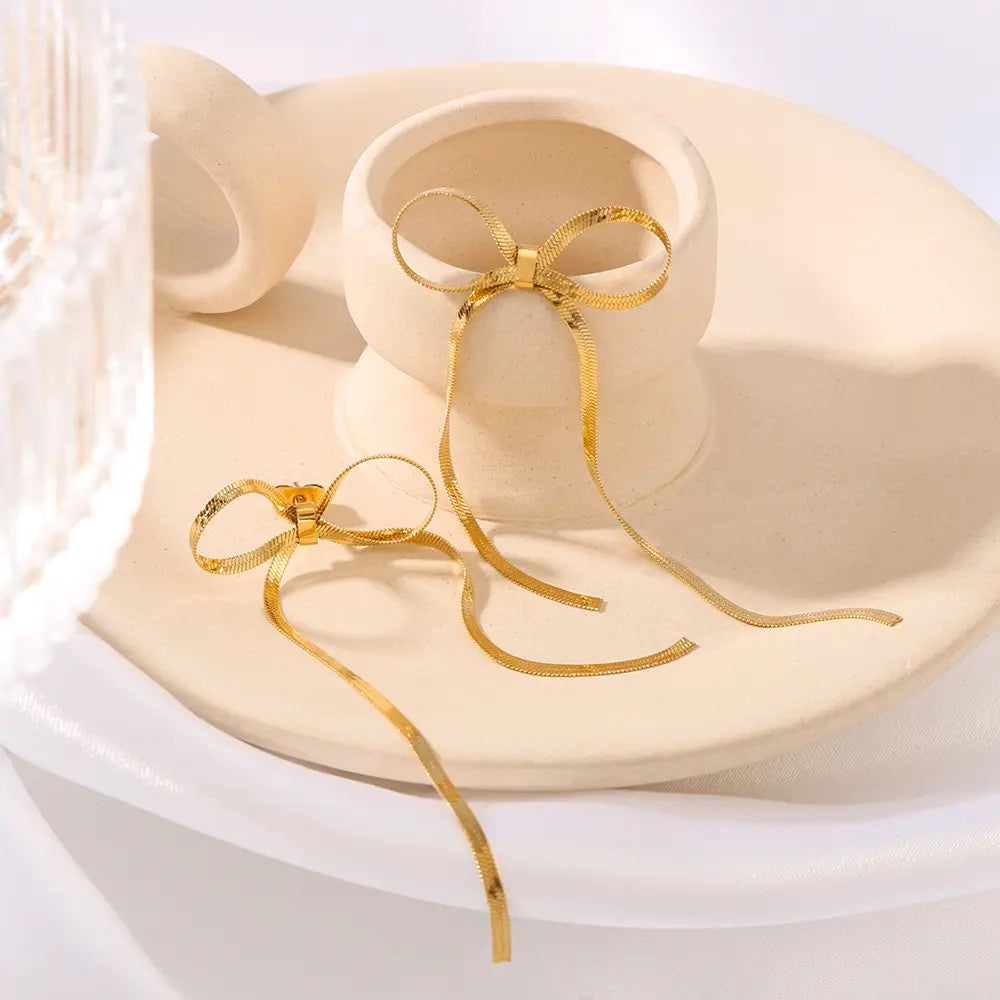 Glamour Bow Statement Earring (Gold, Silver)