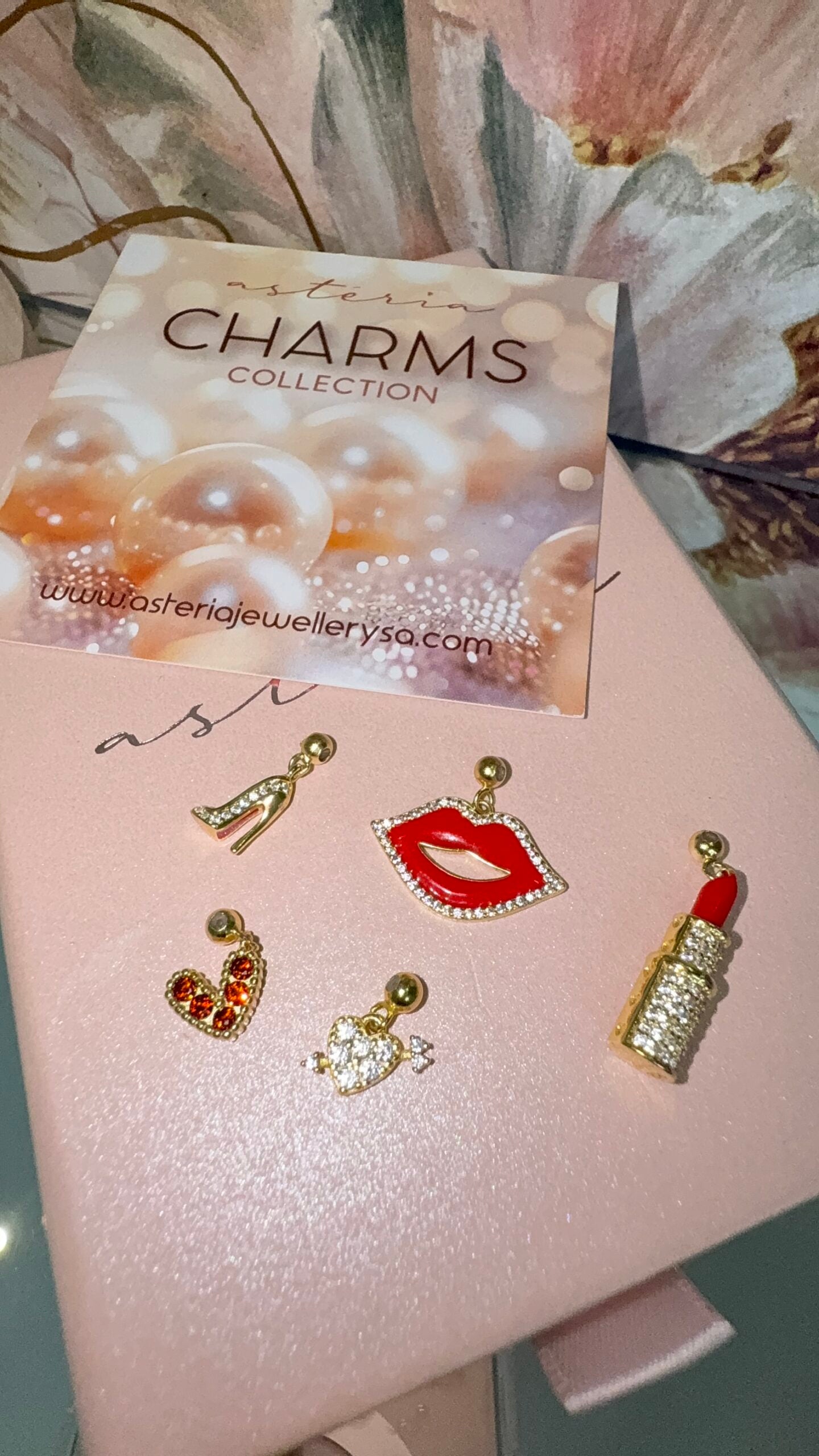 Elite Series Red Lip With NSCD Sparkle Liner Charm (925, Vermeil)