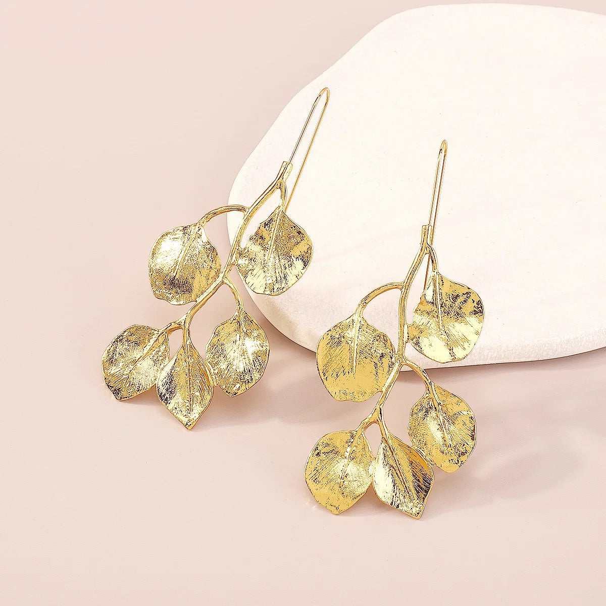 I’m So Fancy (Gold & Silver Necklace & Earring Set)