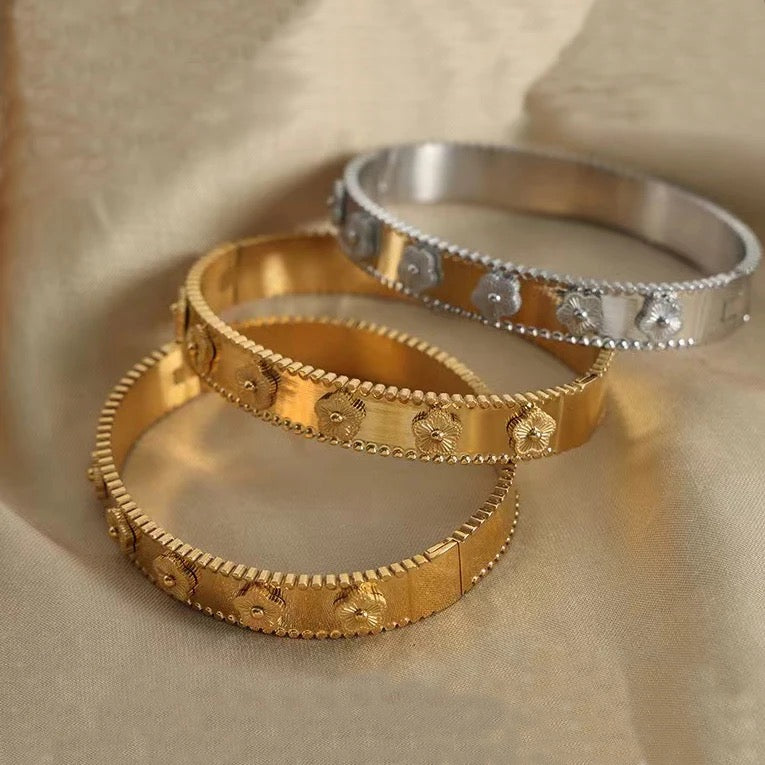 Clover Laser Bead Bangle (Gold, Silver)