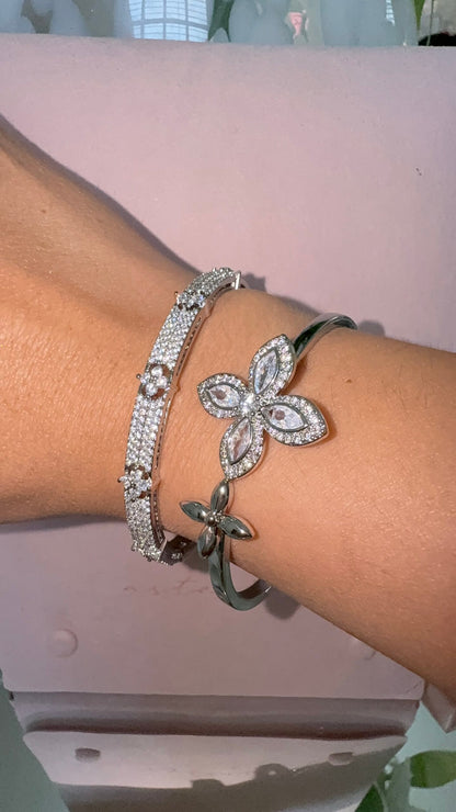 Silver Pave Clover Luxury Bangle (Mix Metal)