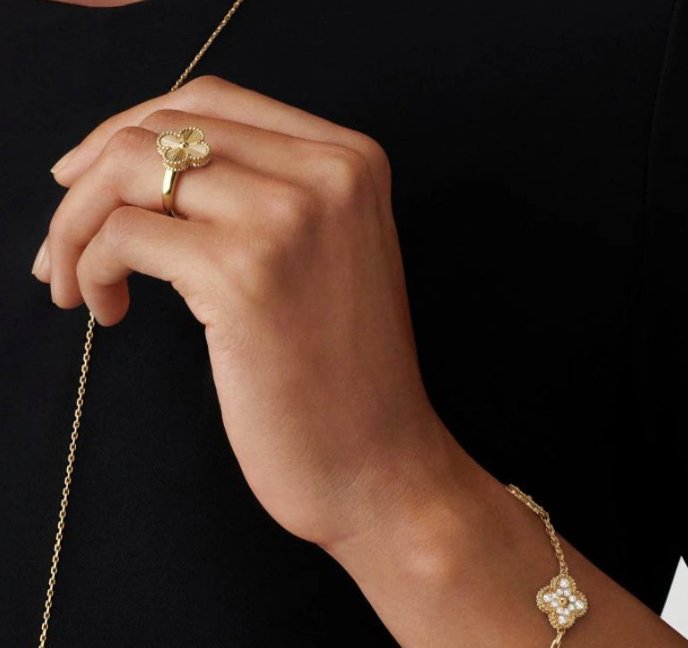 Gold Vintage Clover Ring (925)