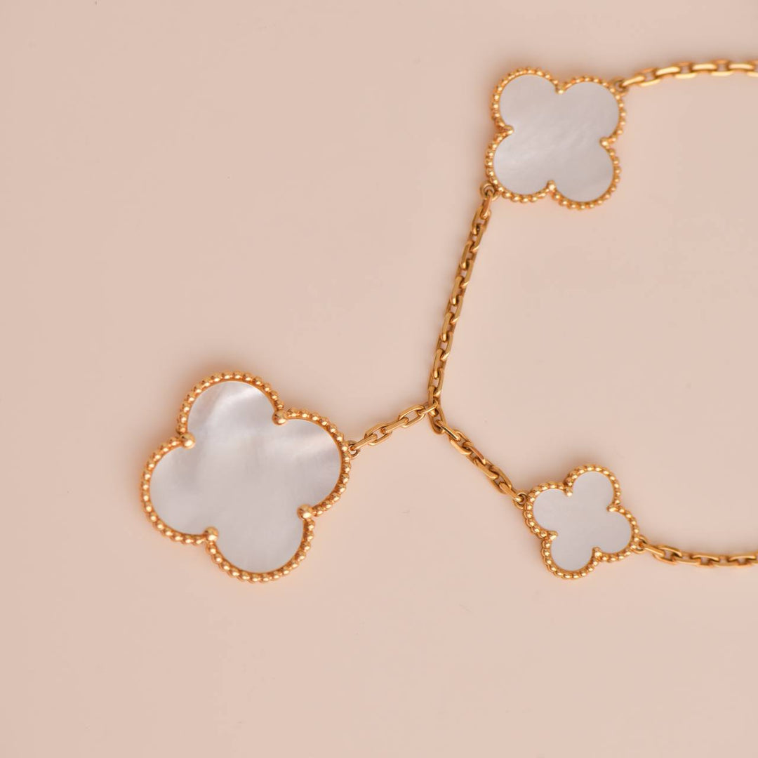 Rose Gold & Pearl Glam Drop Clover Bracelet (925, Vermeil)