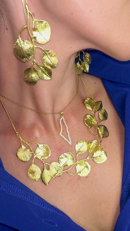 I’m So Fancy (Gold & Silver Necklace & Earring Set)